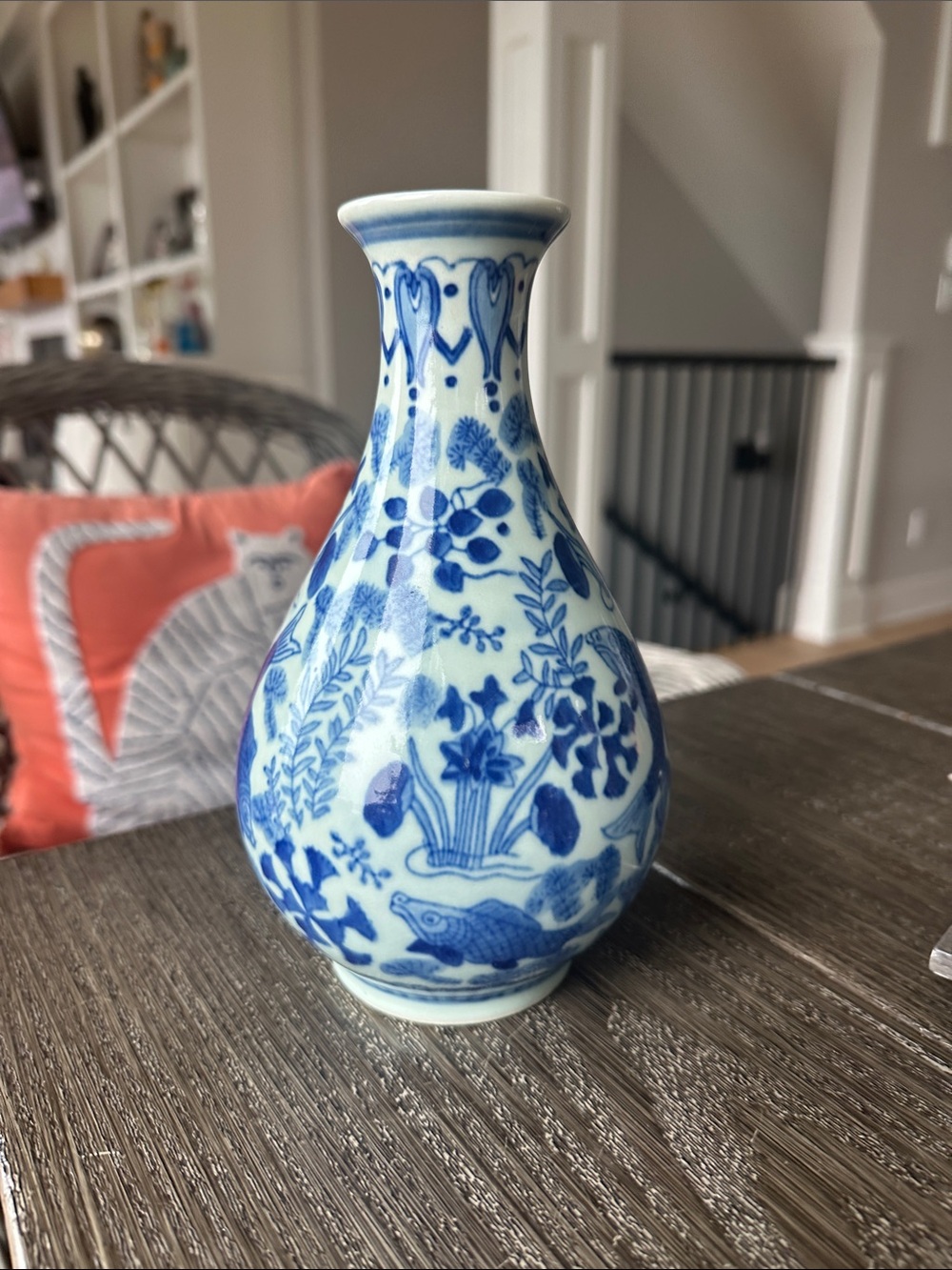Pier 1 retired Blue and White Porcelain Decorative Vase 8.5x5 collectible